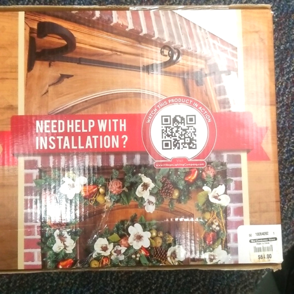 Adjustable Garland  Hangar NIB